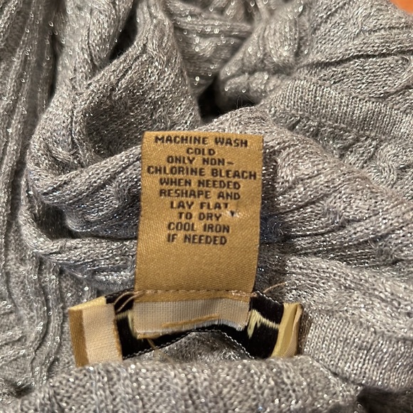 Peck & Peck silver sparkle holiday hoodie sweater EUC! Size L - Picture 6 of 7